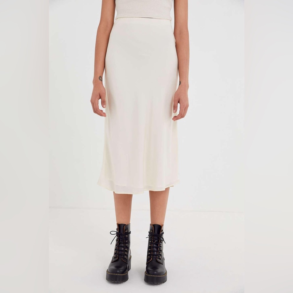 UO | Rowan Midi Slip Skirt - Picture 9 of 9